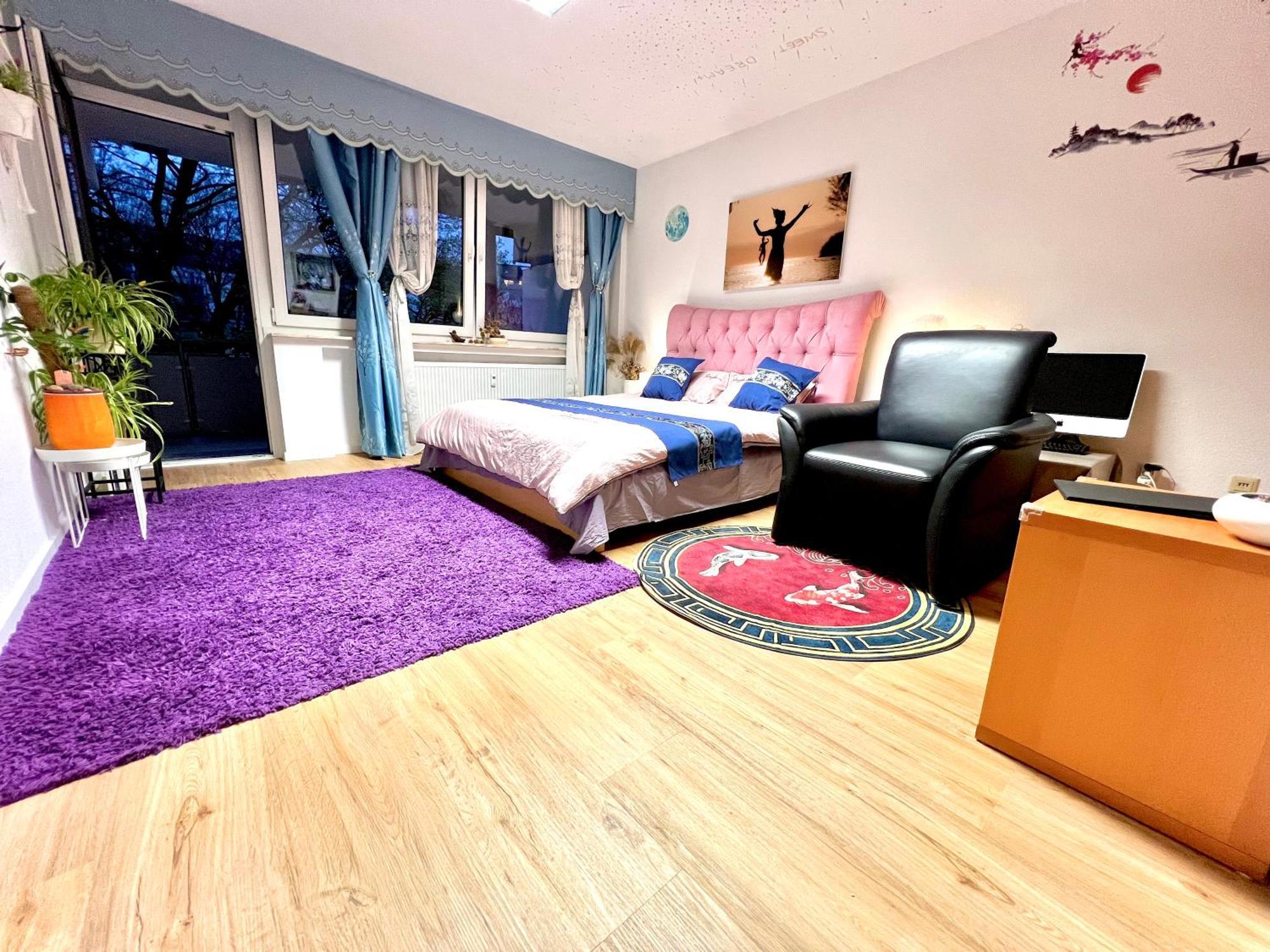 Stylish, Cozy & Quiet Apartment With One And Half Rooms In District 1 — Photos 3